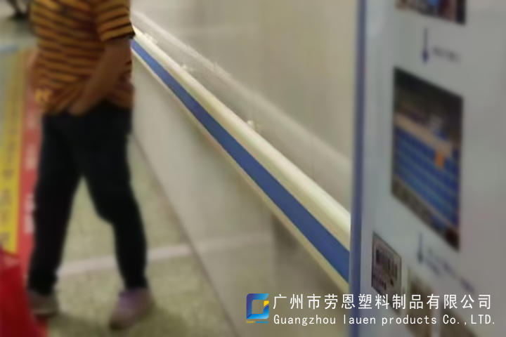 【福建福州】絕佳性價(jià)比，防撞扶手安裝效果一看就知道